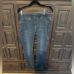 Lot of 2: Levi's Women's Pull-On Skinny Jeans, Size 12, L30